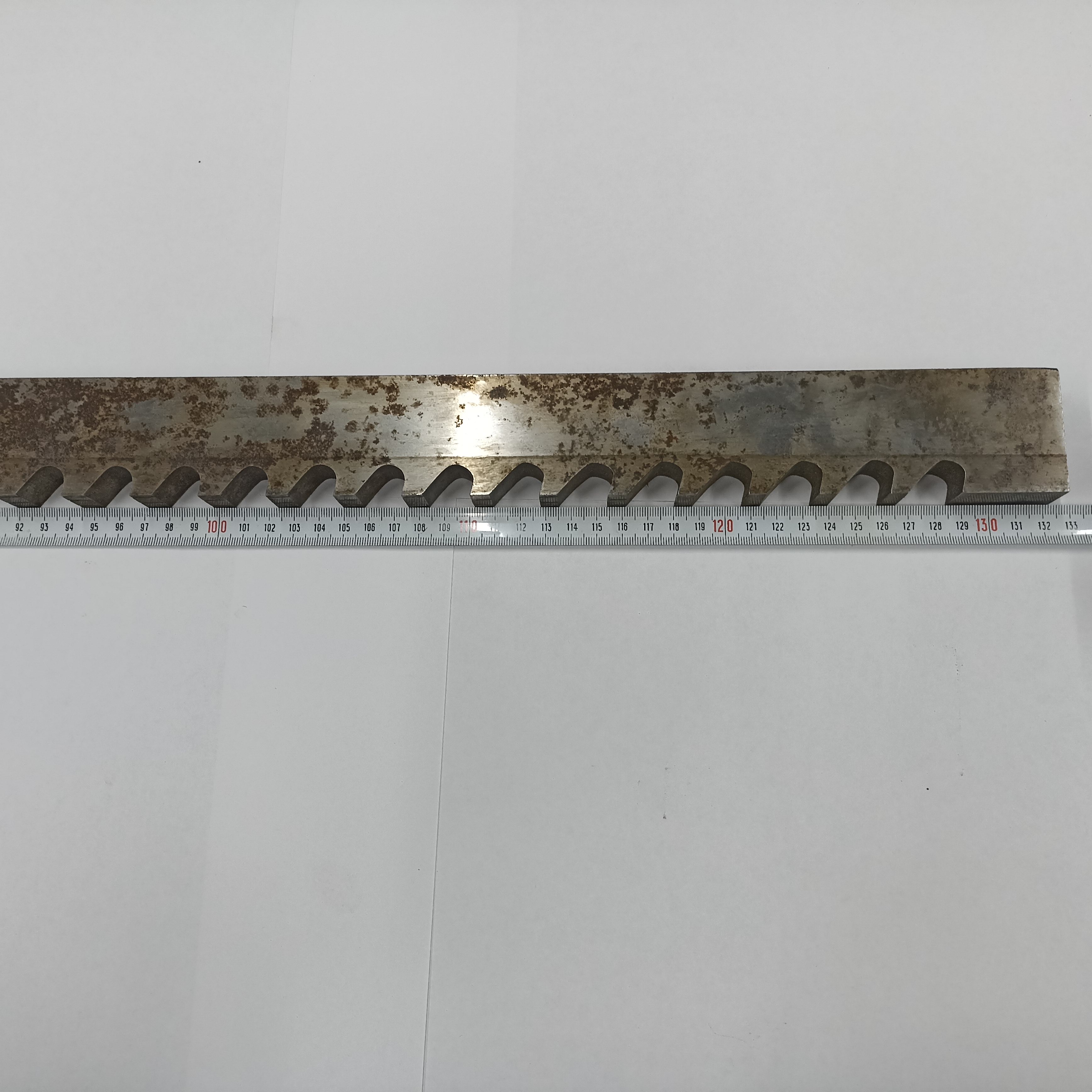 Протяжка шпоночная 20мм Аз Р6М5 (b1-20мм; b-20,02мм; H1-44,85мм; Н-48,5мм; L-1320мм; l-18мм; l1-446мм; l2-835мм; z-33; t-26мм) ГОСТ 18217-90