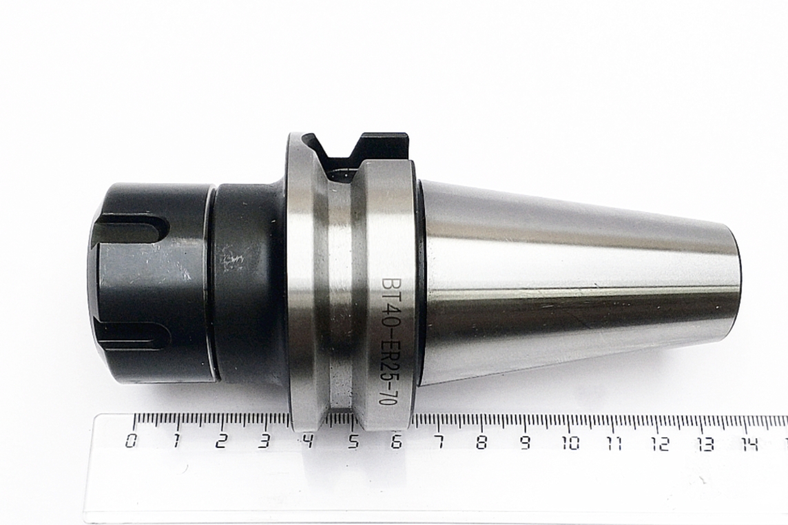 Оправка ИСО40/ISO40 патрон цанговый BT40-ER25-70