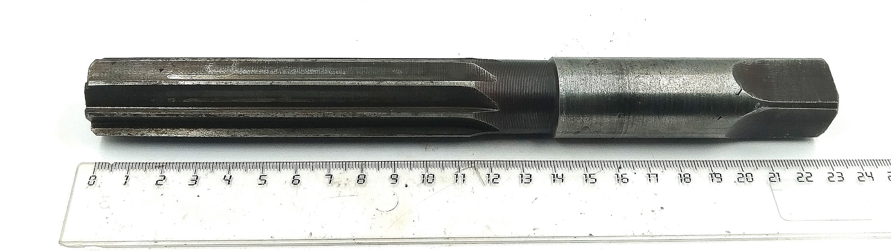 Развертка ручная d 26 ц/х Z=8