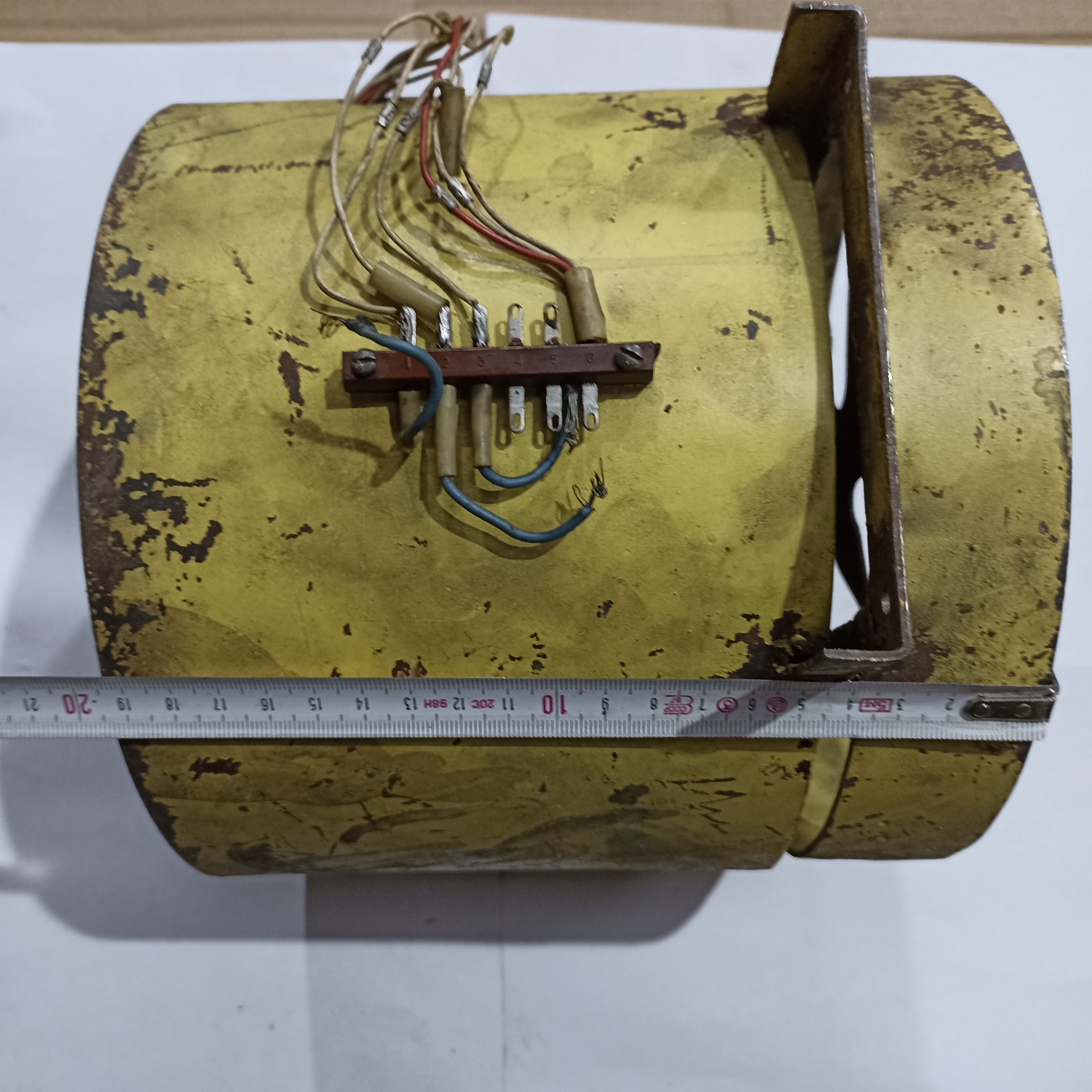 Вентилятор вытяжной с электромотором .220/380 V, 40W, 2700 об. мин. 