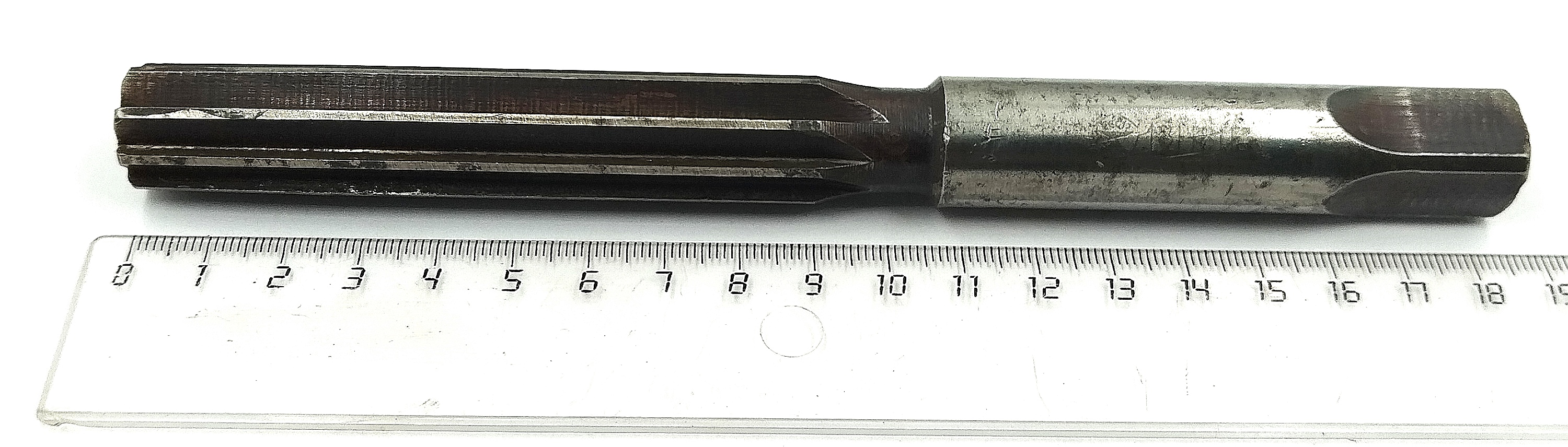 Развертка ручная d 18 Н8 ц/х Z=8