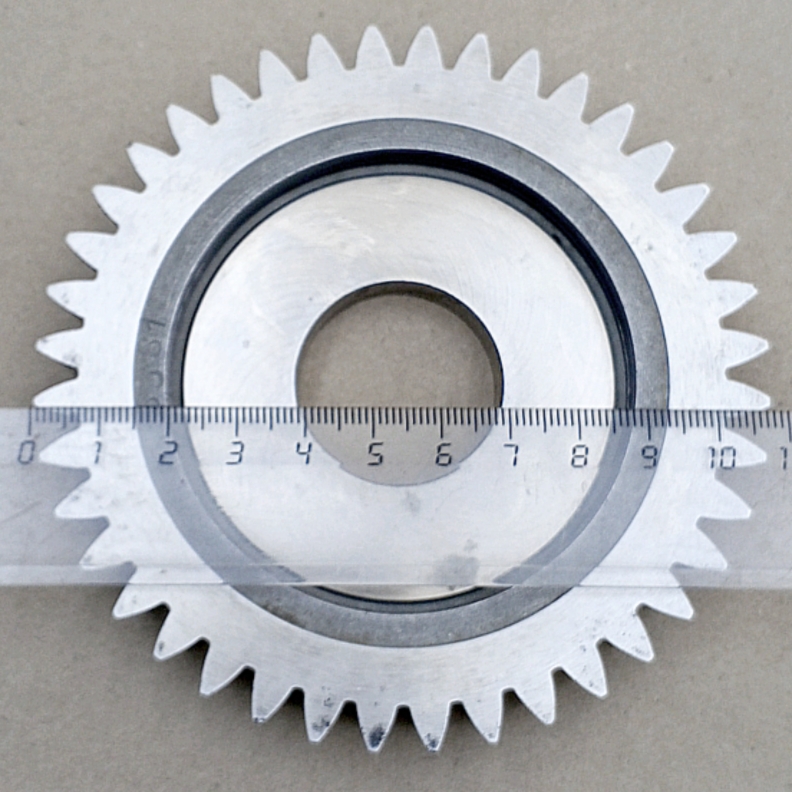 Долбяк дисковый прямозубый 2530-0208 м2,5 20° Z=40 кл-А Р18 (делительный диаметр 100мм, посадка-31,75мм) ГОСТ 9323-79