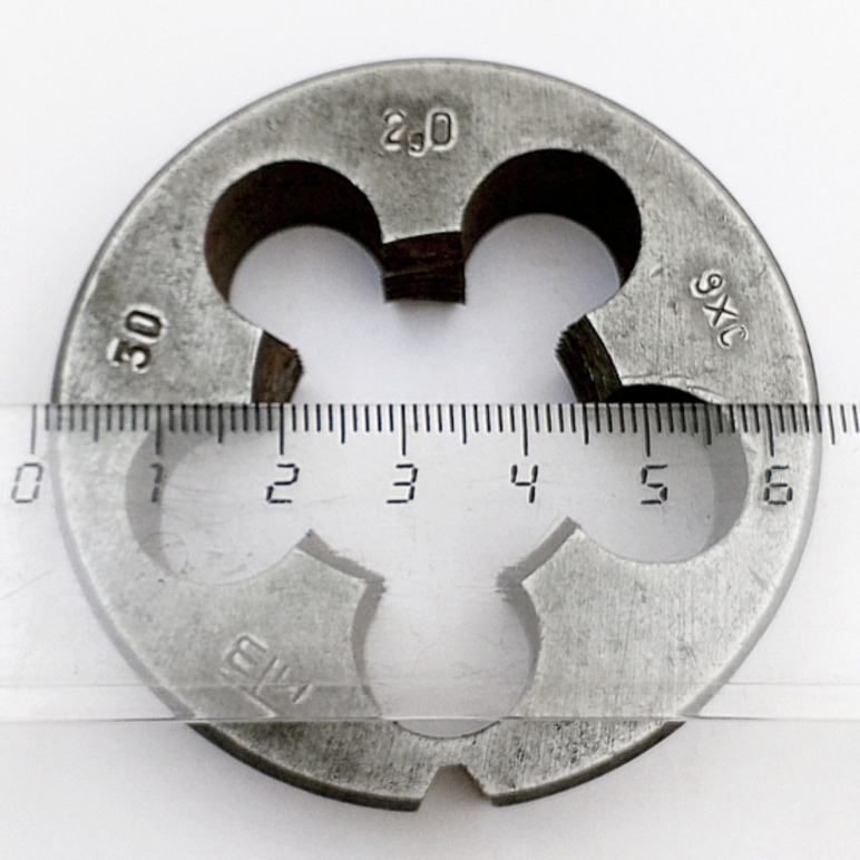 Плашка М30х2мм 9ХС (d65мм, h18мм, 5-стружечных отв.) ГОСТ 9740-71