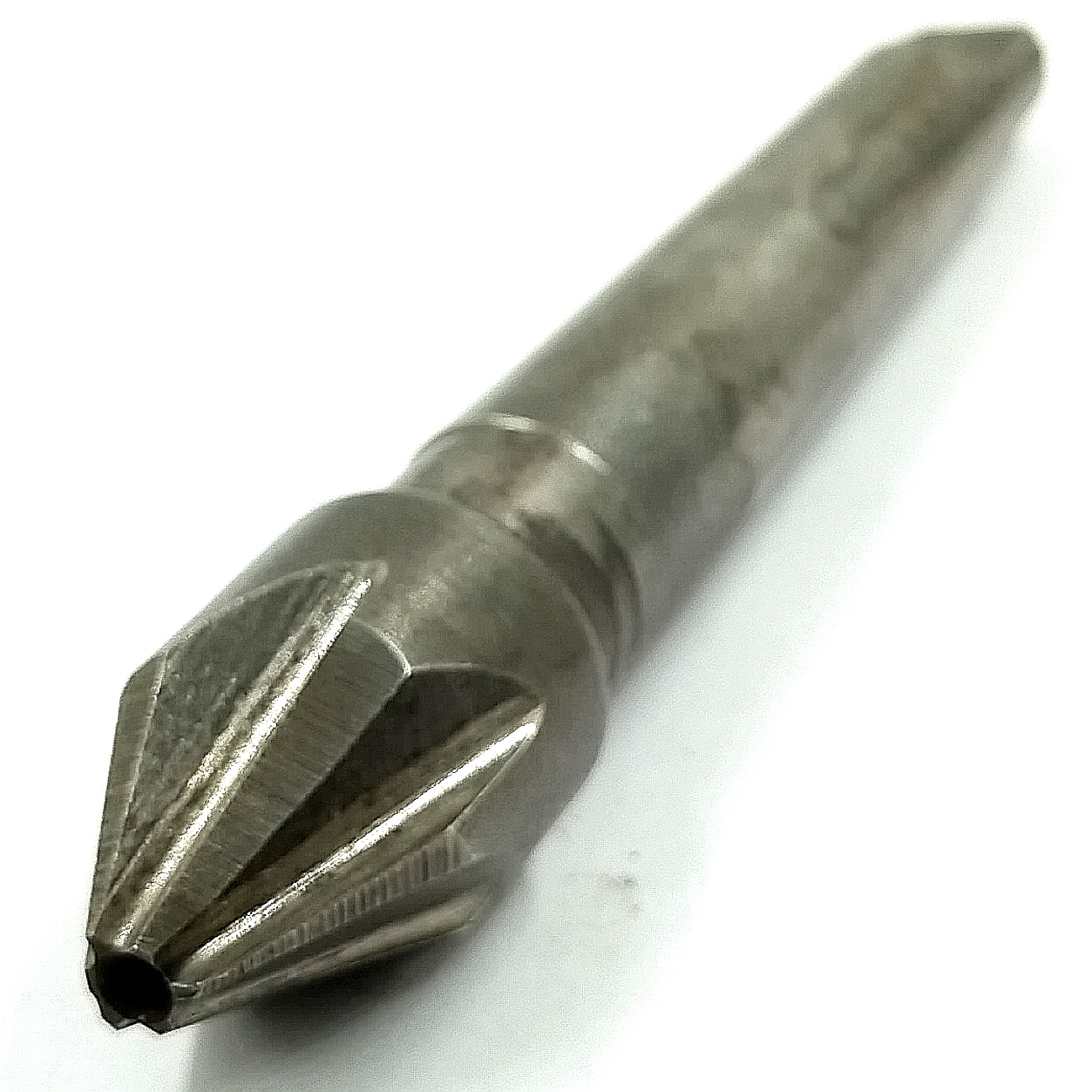 Зенковка 22х60° КМ2 Р6М5 Z=6 (Карандаш)