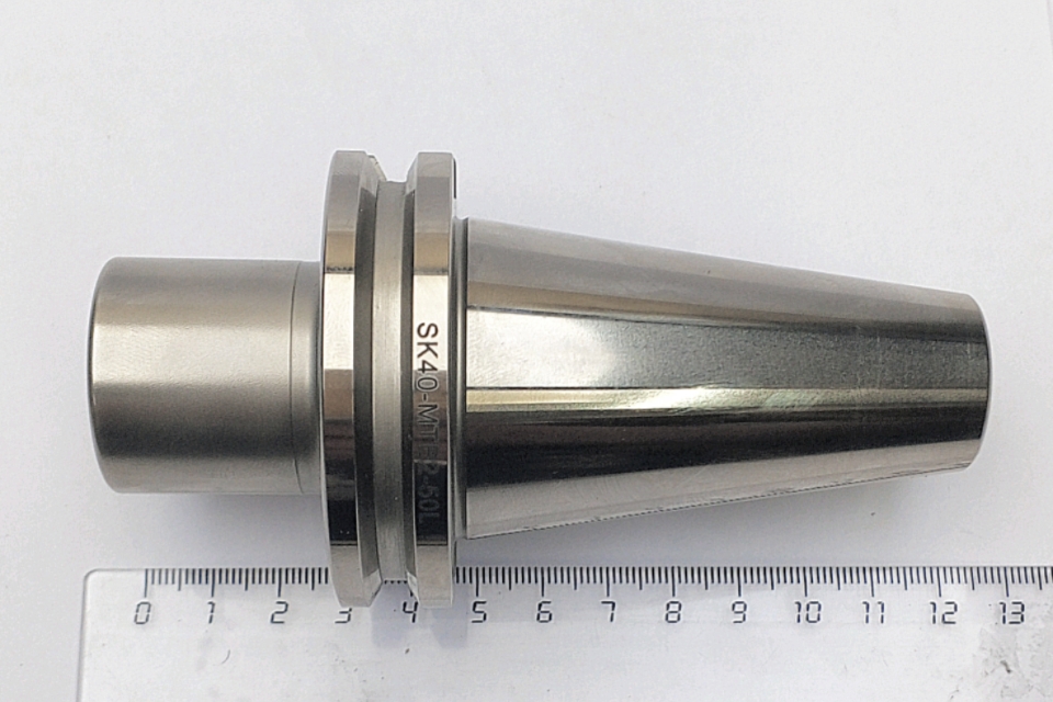 Оправка ИСО40/ISO40 BT40 под инструмент с хвостовиком КМ2 (SK40-MTB2-50L)