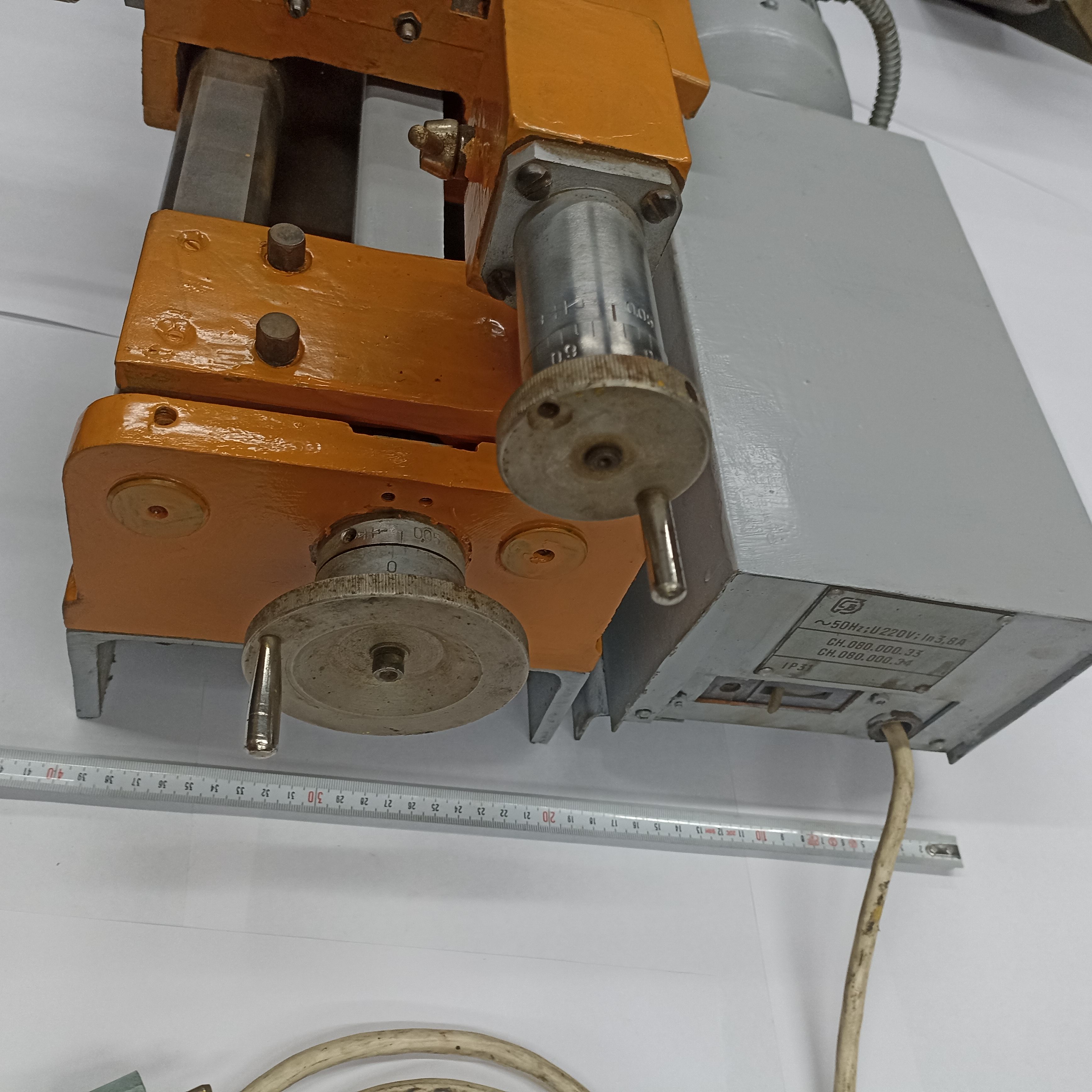 Станок токарный настольный УМЕЛЕЦ 220V  патрон d80 мм, заднея бабка КМ 1
