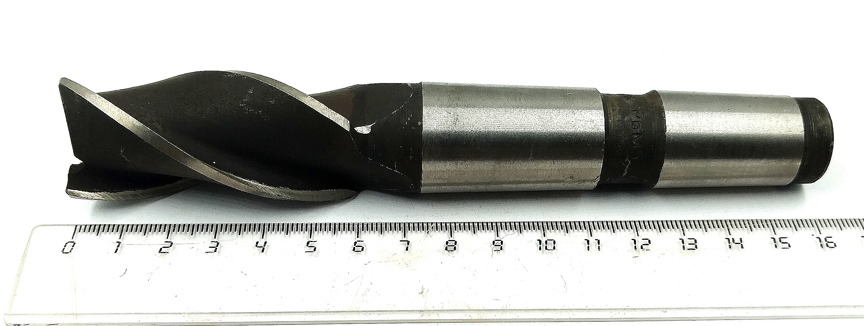 Фреза Концевая d 28х60 к/х Z=3 КМ3 Р6М5 