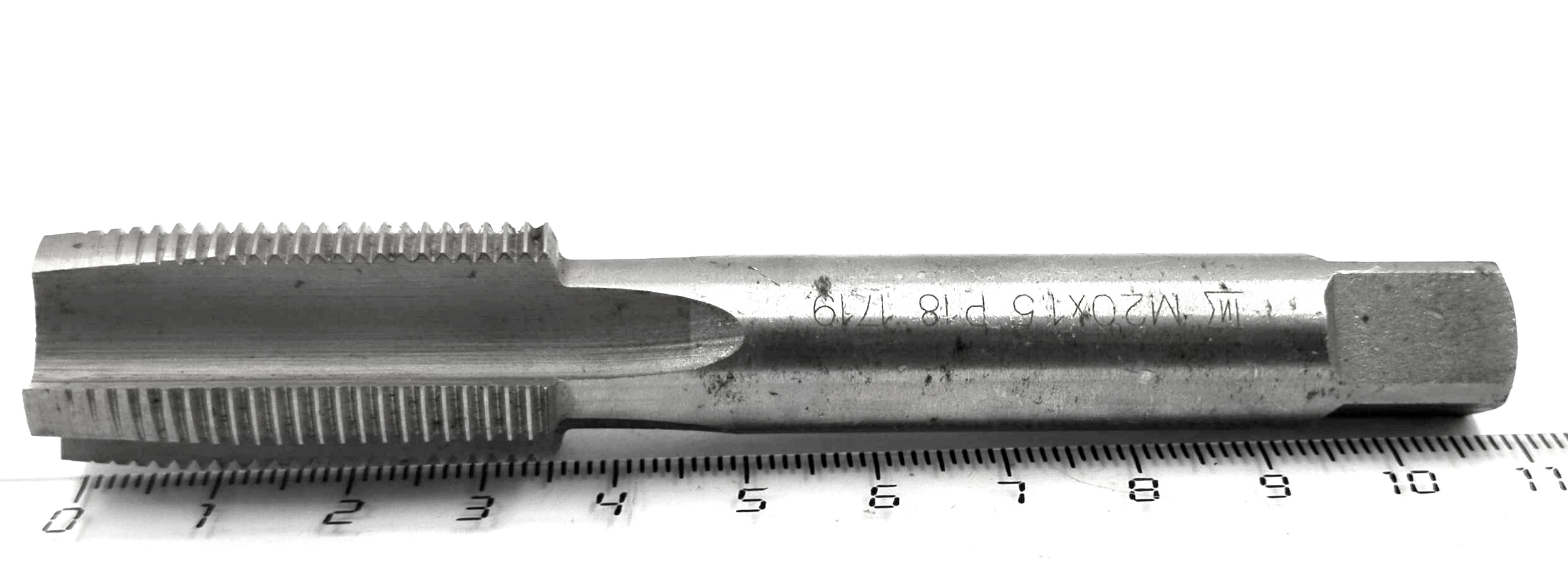 Метчик М20х1,5 ручной сквозной Р18