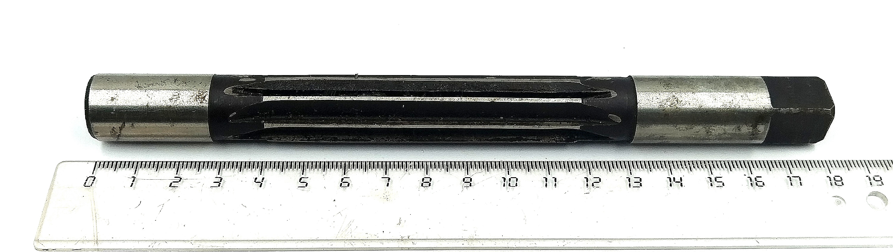Развертка ручная разжимная d 17 (9ХС)