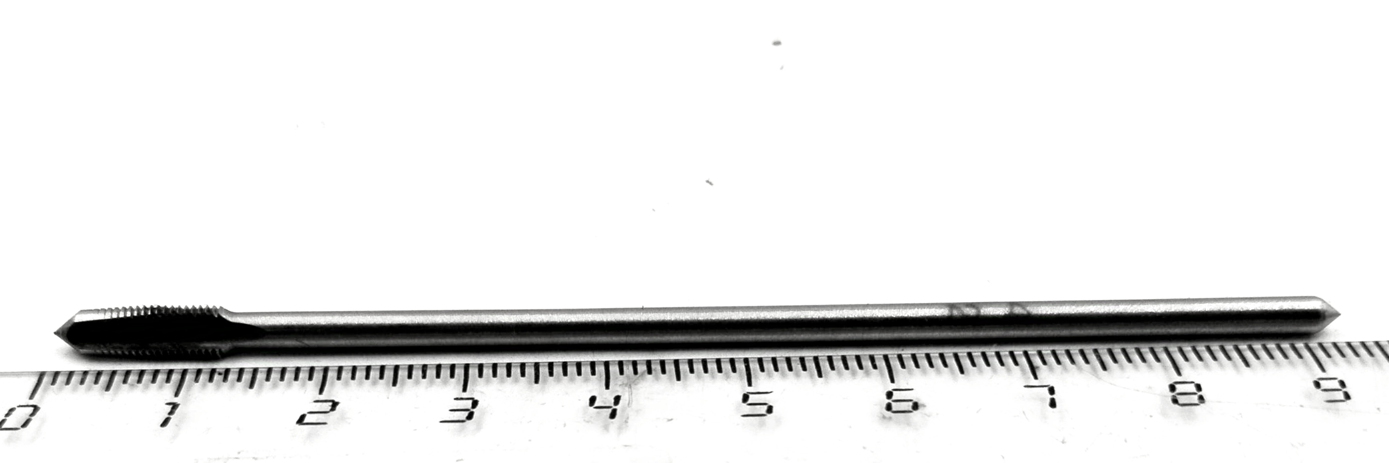 Метчик М4 х 0,5 цилиндрический хвостовик