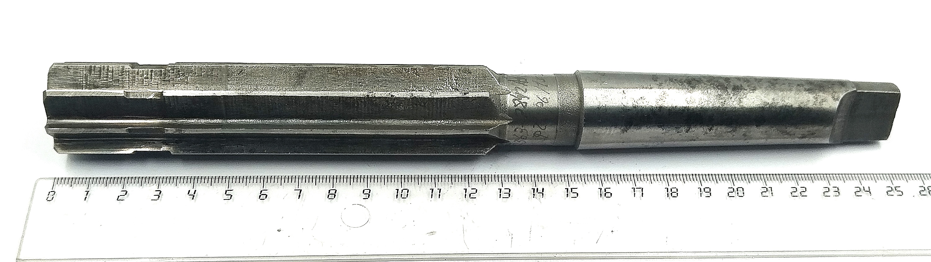 Развертка машинная d 28 к/х КМ3 Р6М5 Z=8 (Карандаш)