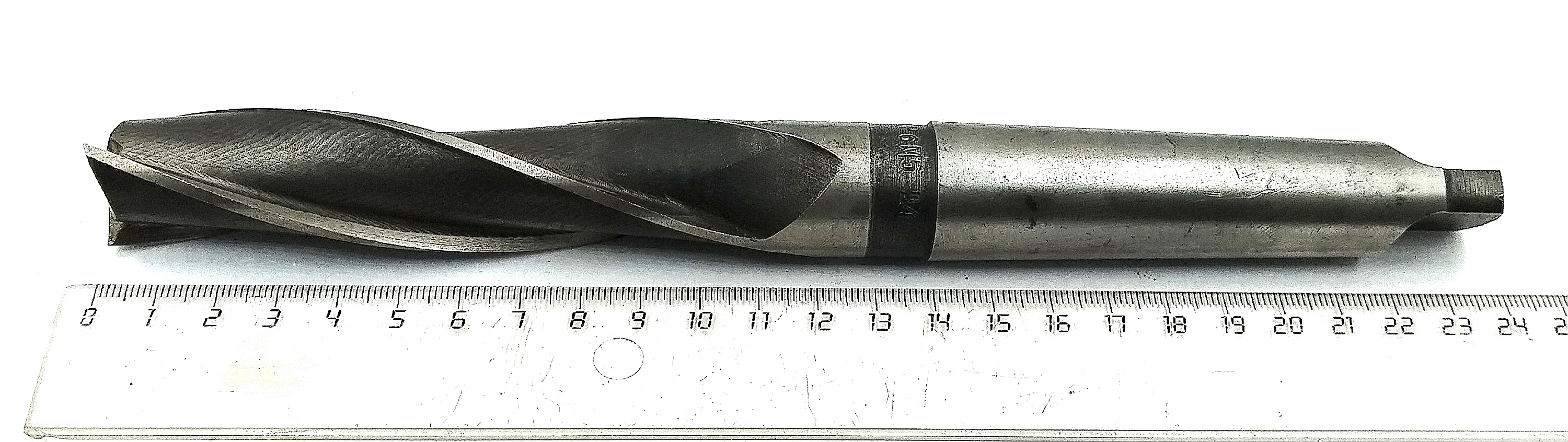 Зенкер цельный d 24 к/х КМ3 Z=3 Р6М5