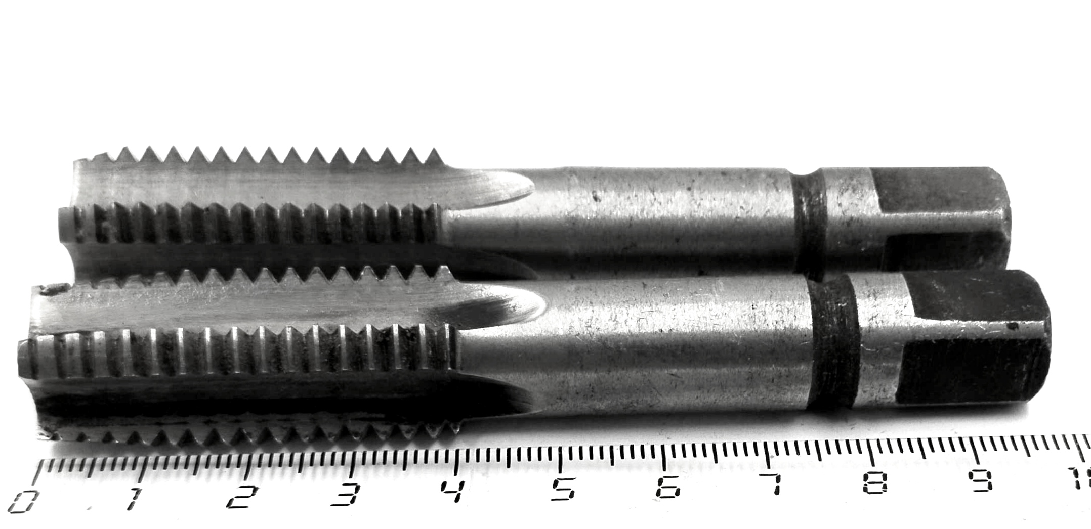 Метчик М18х2,5 м/р к-т из 2-х шт