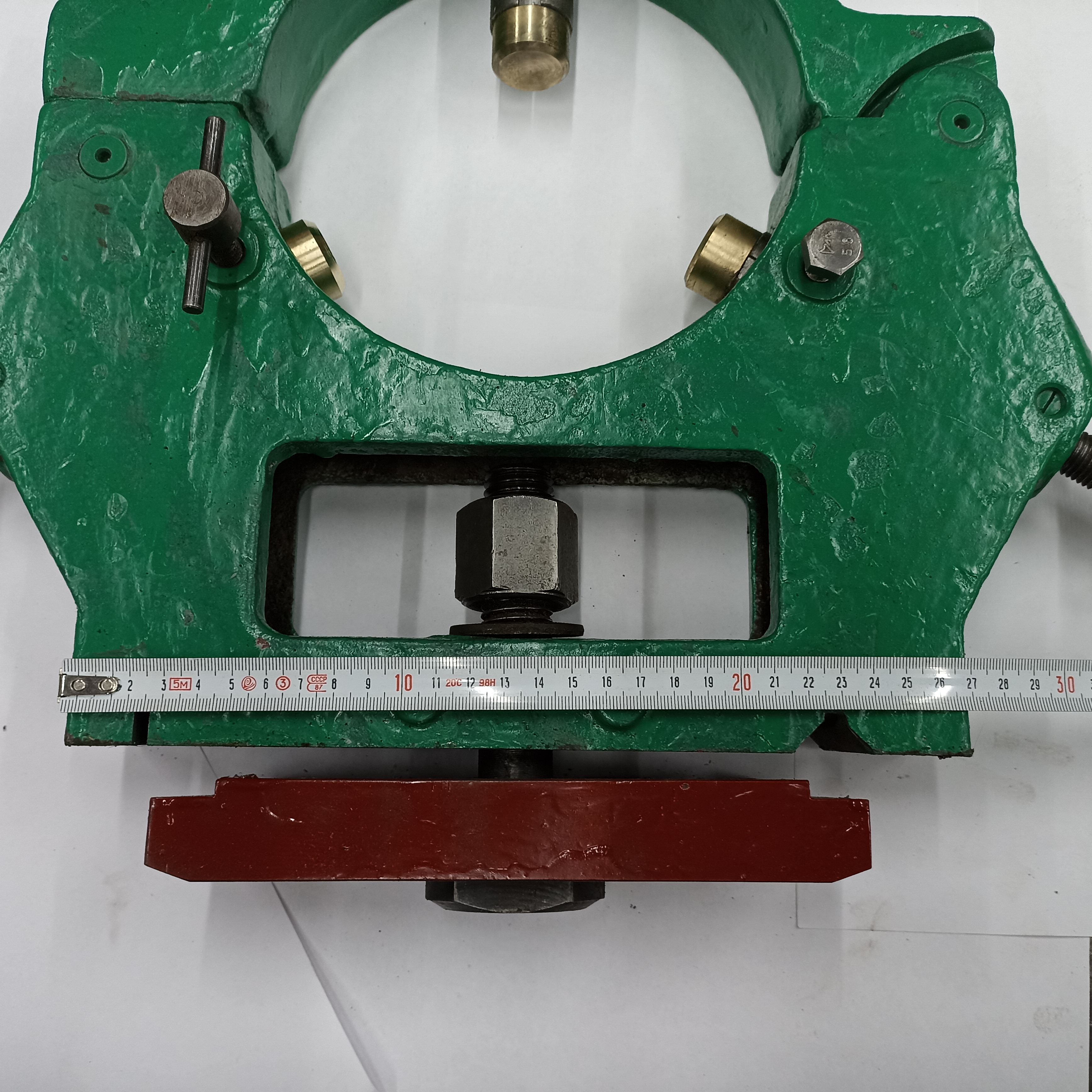 Люнет неподвижный