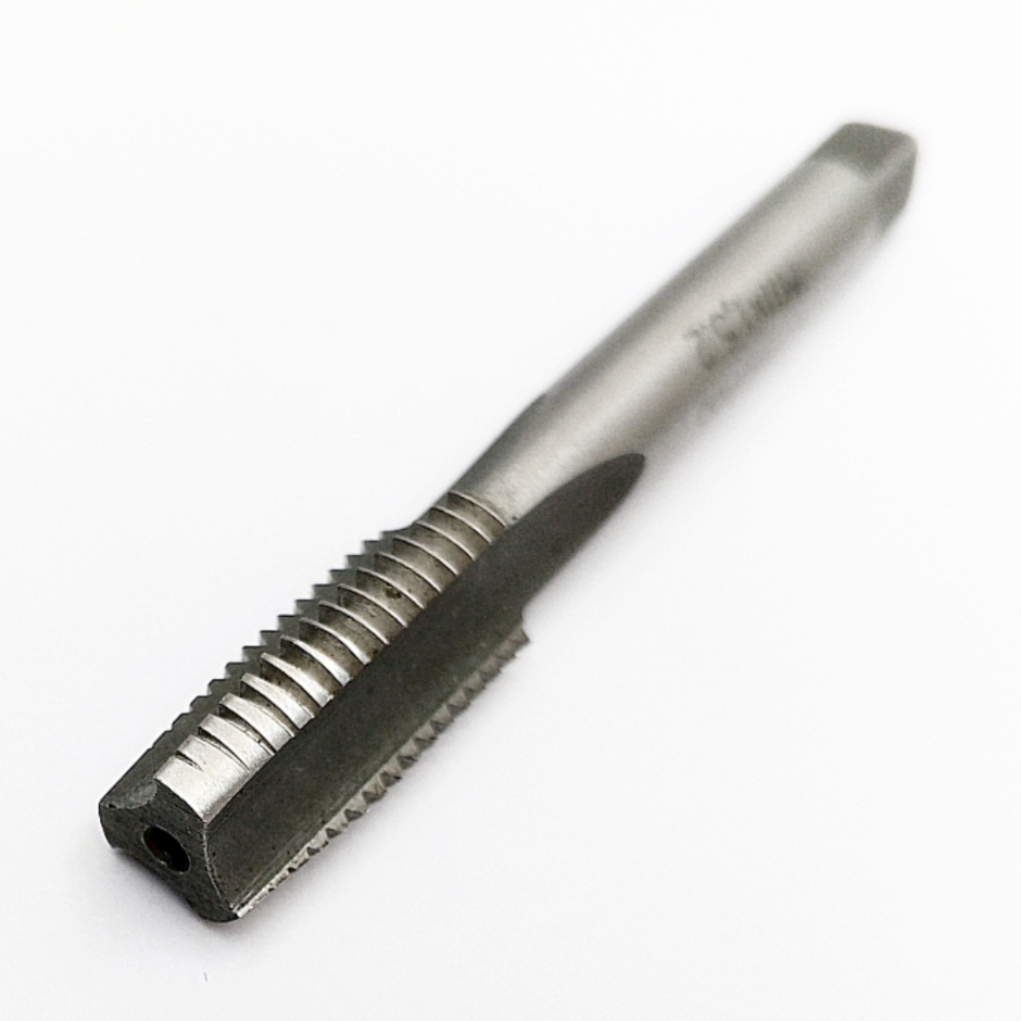 Метчик М11х1,5 ручной, сквозной