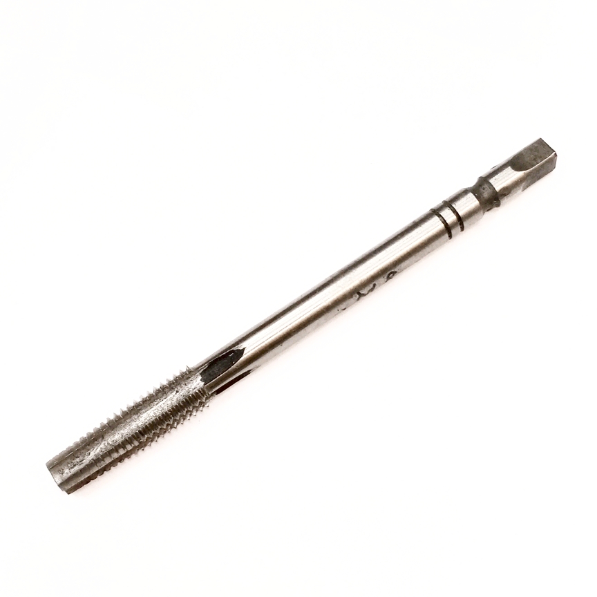 Метчик М8х1,25 ручной, сквозной