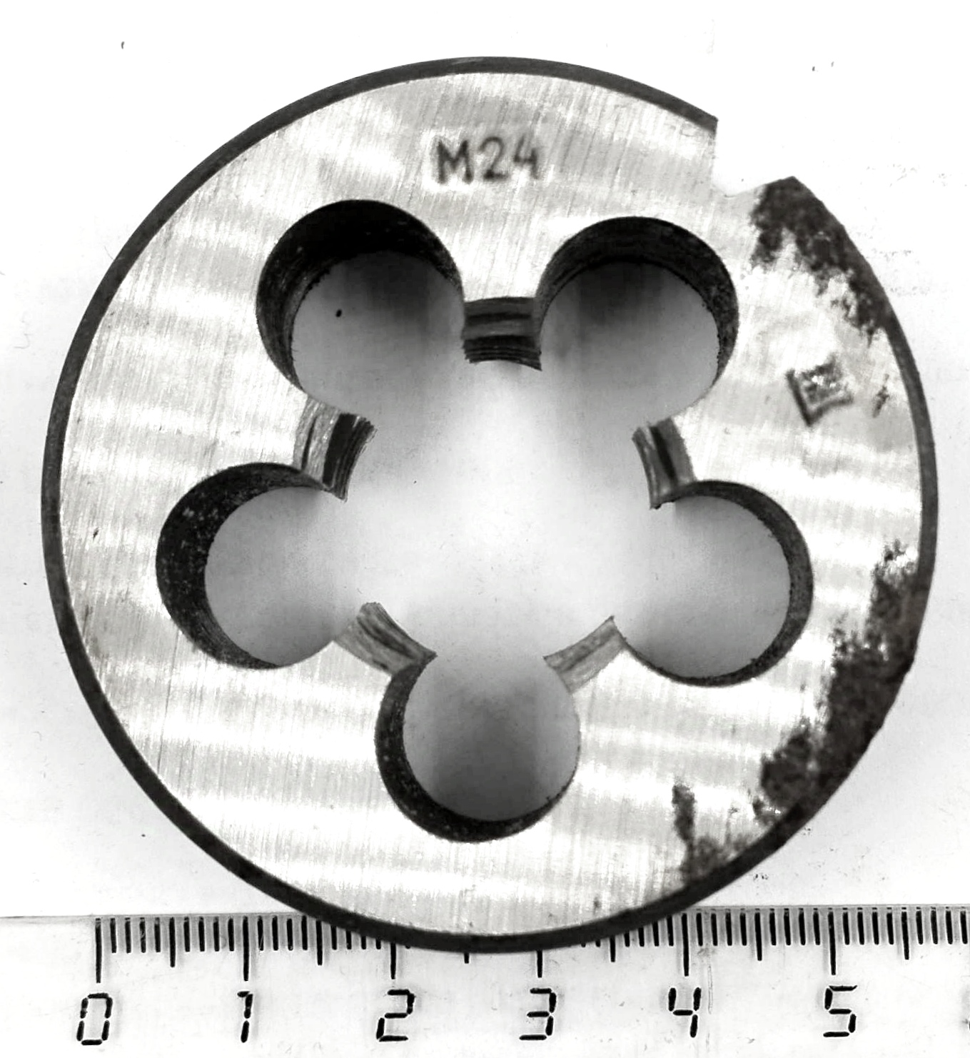 Плашка М24х3,0 (d55мм, h22мм)