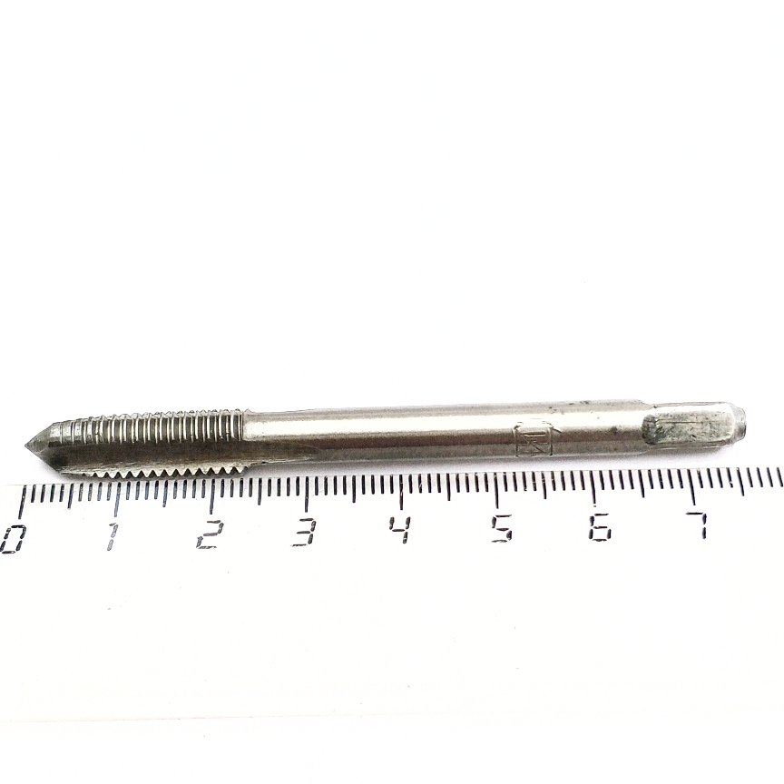  Метчик М8х1,25 ручной, сквозной, Р18