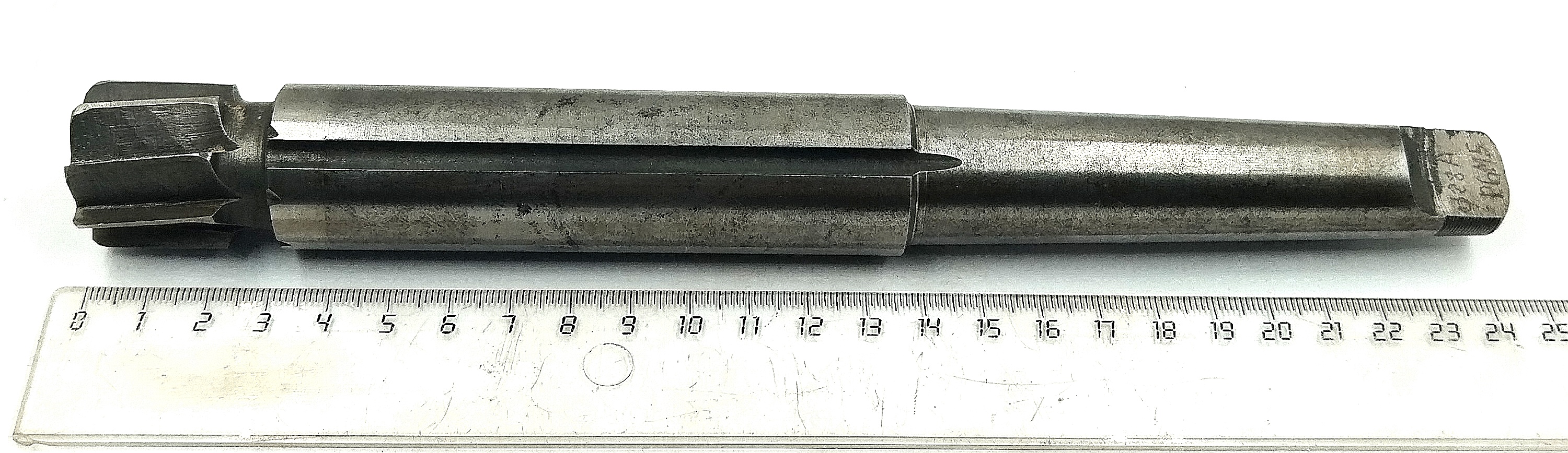 Развертка машинная d 28 к/х КМ3 АР6М5 Z=8 (Карандаш)