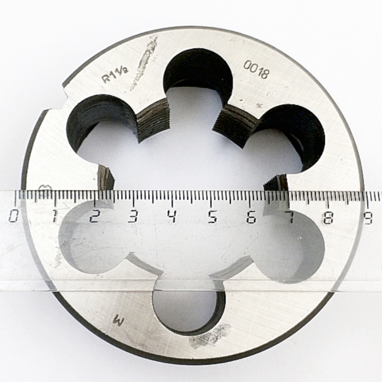 Плашка 2684-0018 Трубная коническая R 1 1/2" 9ХС 55° кл.В (11 ниток/дюйм; D-90мм; L-36мм) ГОСТ 6228-80