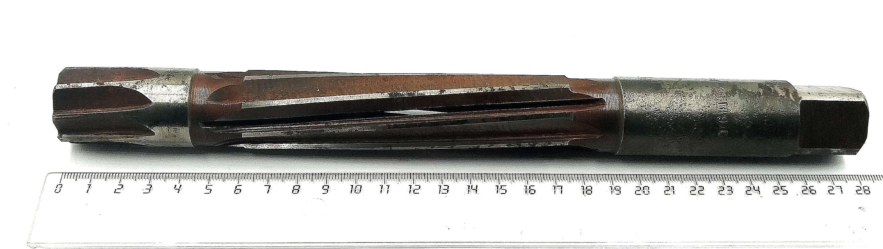 Развертка ручная разжимная d 28 Р-28 9ХС