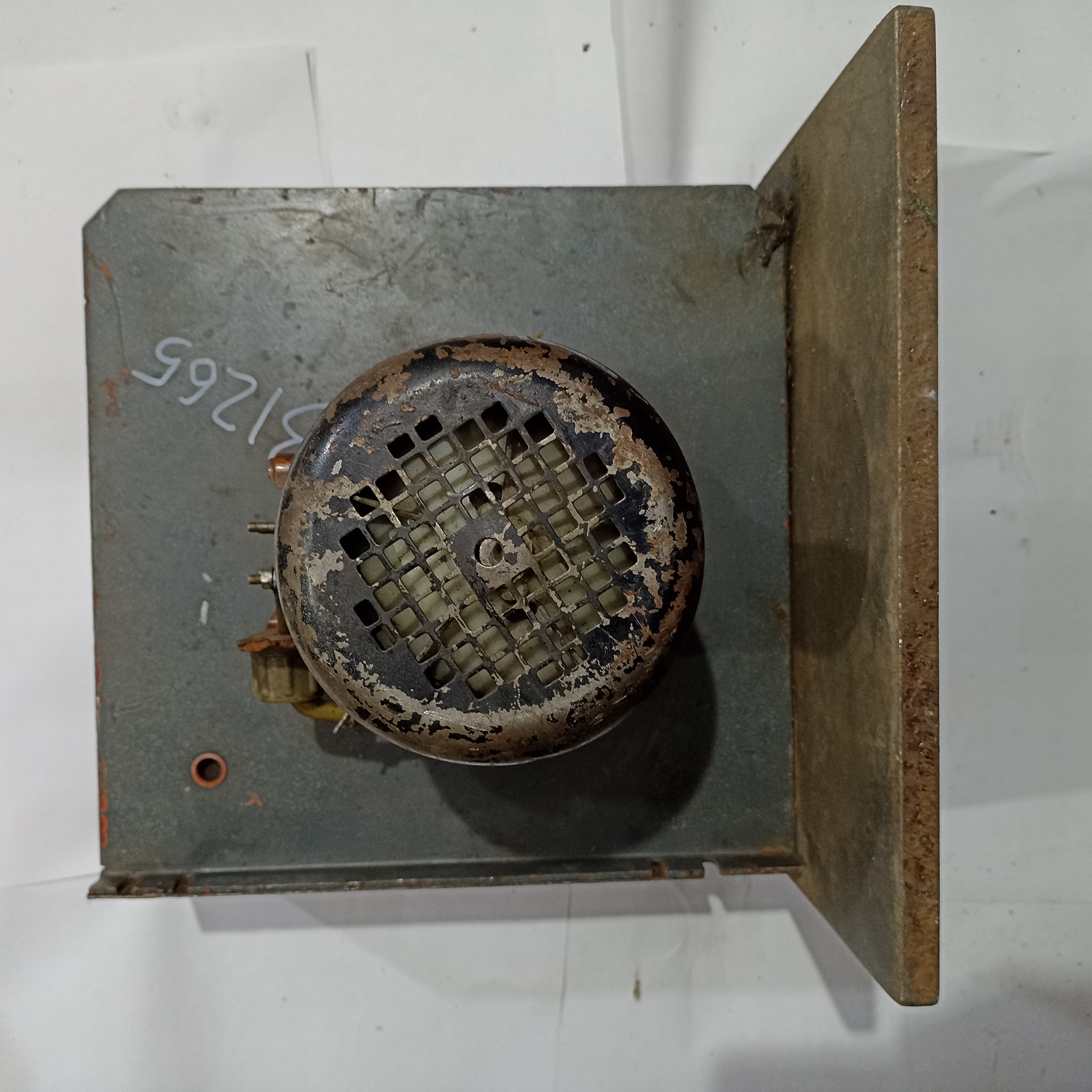 Вытяжка с электроматором 220/380V, 1360 об/мин, 0,37KW.
