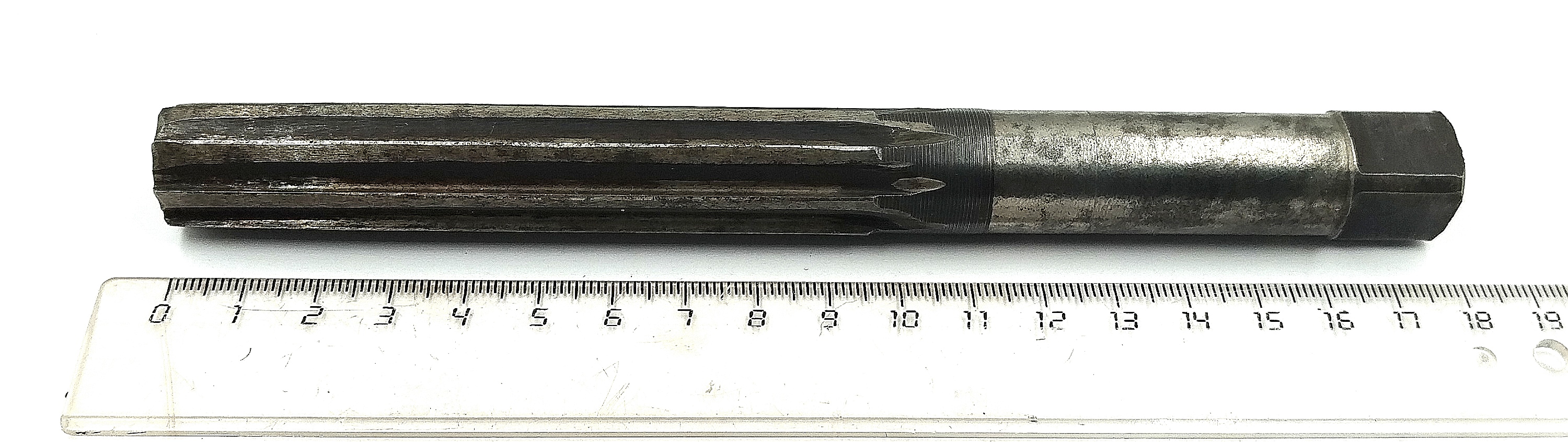 Развертка ручная d 18,9 ц/х Z=8