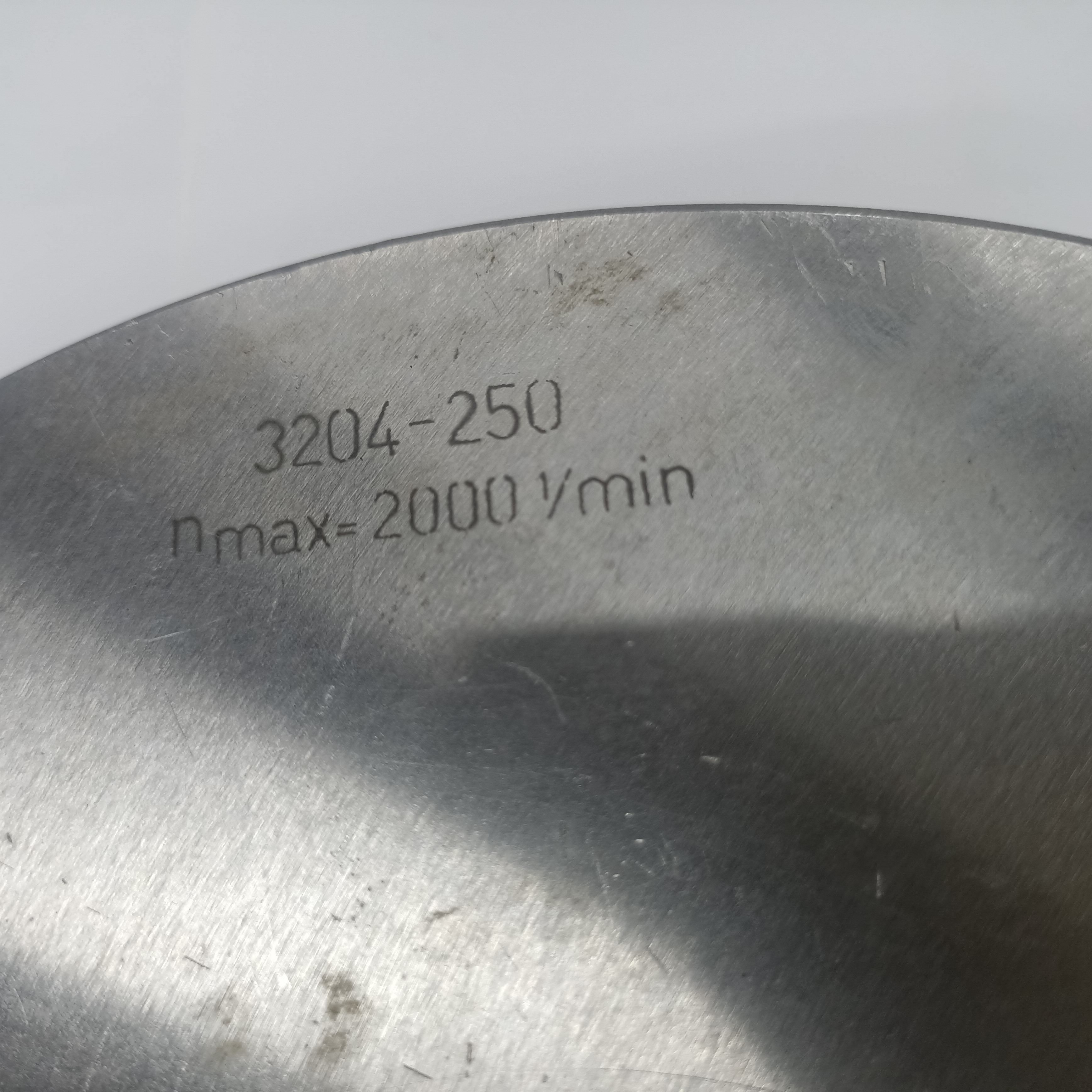 Патрон токарный самоцентрирующийся 3Х кулачковый 3204-250  (Польша БИЗОН) d250 с посадкой на планшайбу комплект ( прямые и обратные кулачки, ключ, 6 болтов)