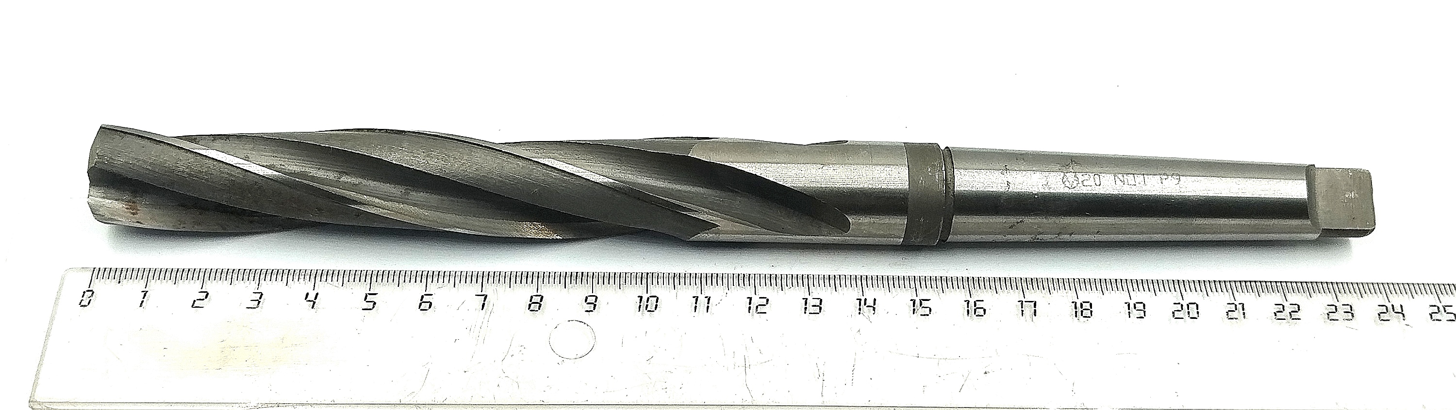 Зенкер цельный d 20 к/х КМ2 Z=3 Р9