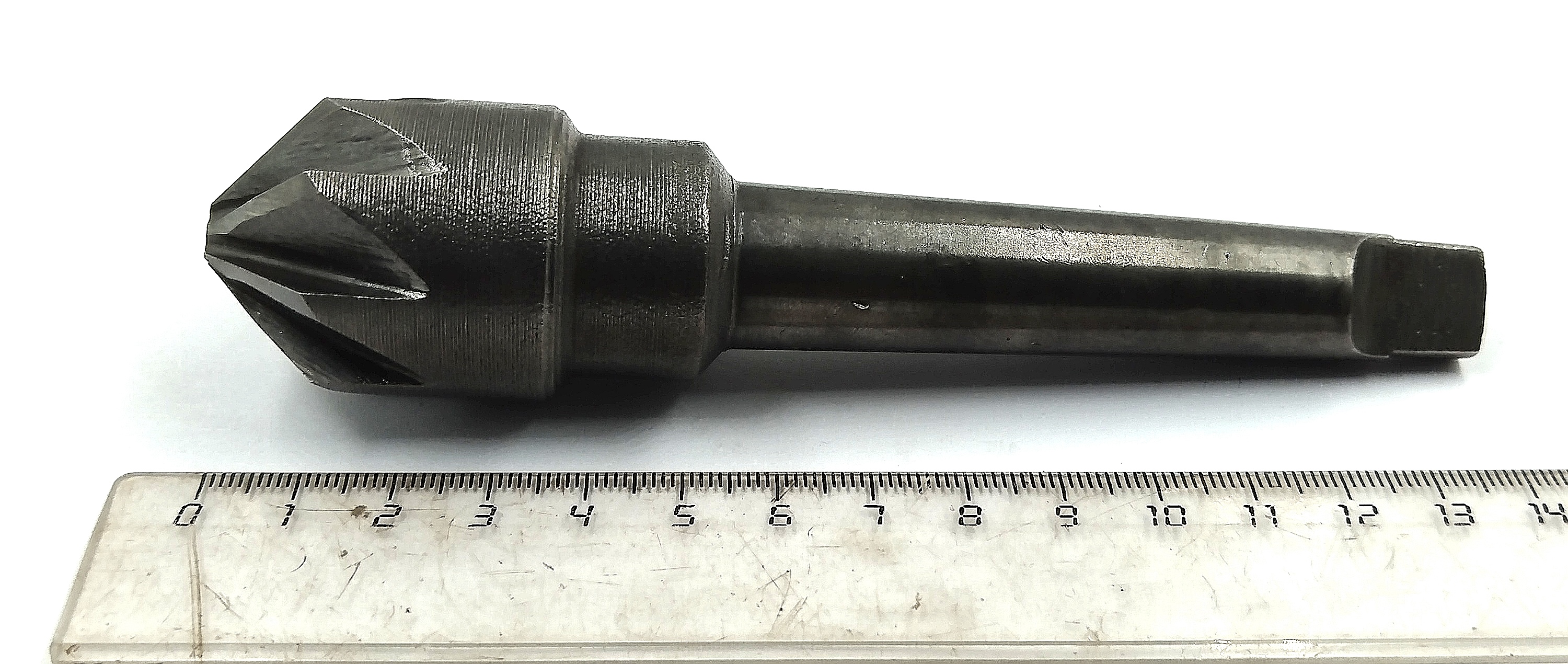 Зенковка 32х90° КМ2 Р18 Z=8 (Карандаш)