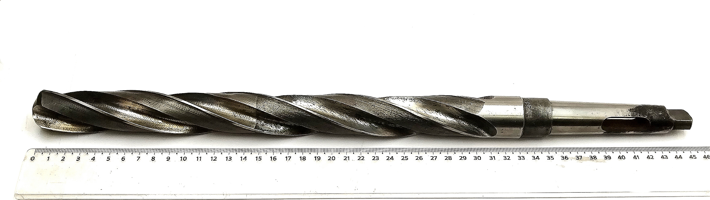Зенкер цельный d 30 к/х КМ3 Z=3 Р18 (обозначение по ГОСТ 2320-3007)