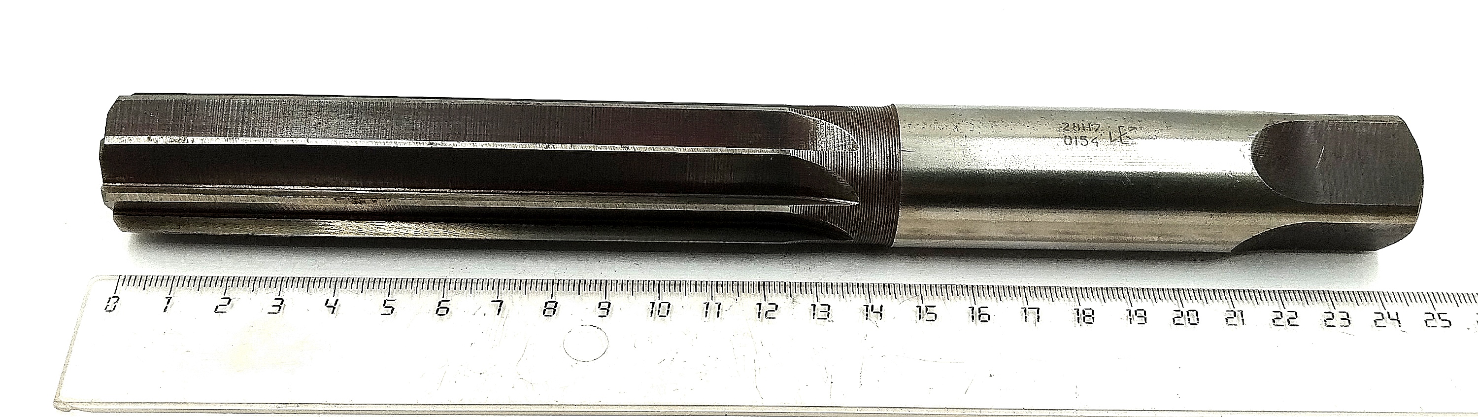  Развертка ручная d 28 H8 ц/х Z=8