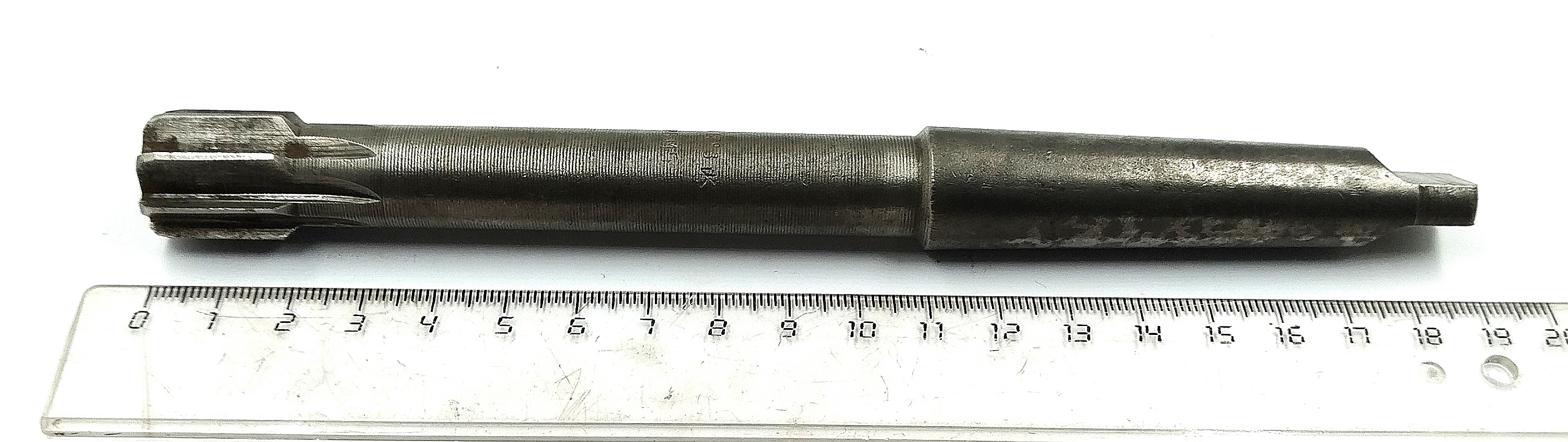 Развертка машинная d 19 №3 к/х КМ2 Р6М5 Z=8