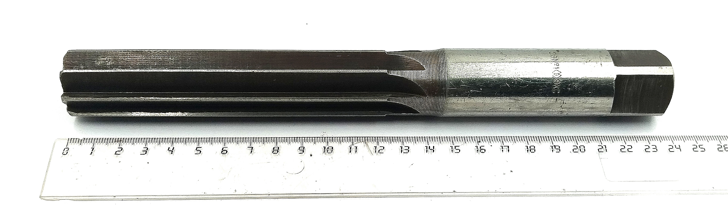 Развертка ручная d 28 №1 ц/х Z=8 ХС9