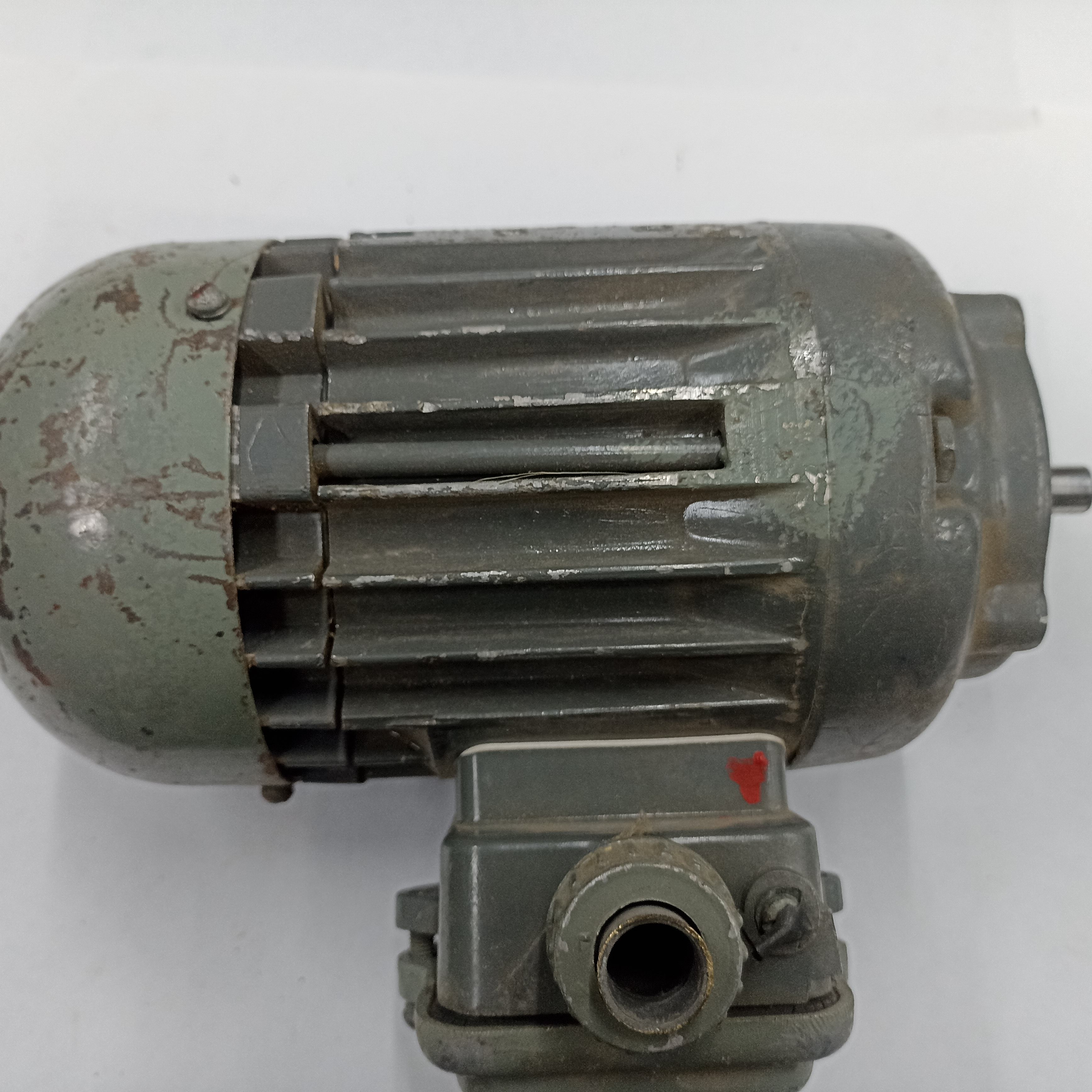 Электродвигатель асинхронный ТИП АПНО12/2 , 220/380v, 120w, 2690об/мин