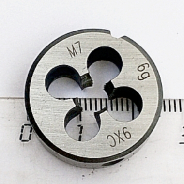 Плашка М7,0х1,0 6g 9ХС (D25мм, L9мм) ГОСТ 9740-71