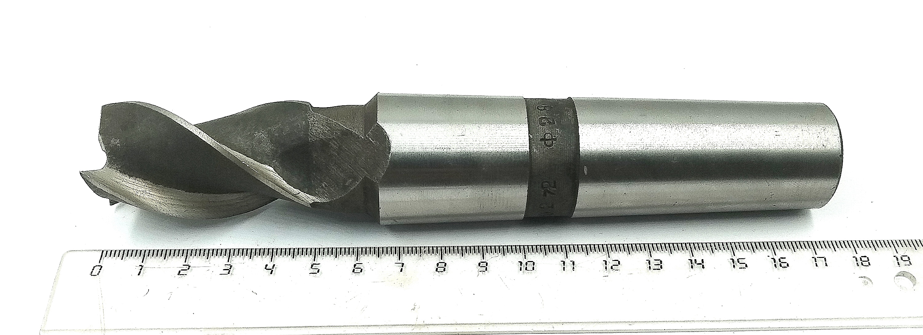 Фреза Концевая d 28х50 к/х Z=3 КМ4 Р6М5