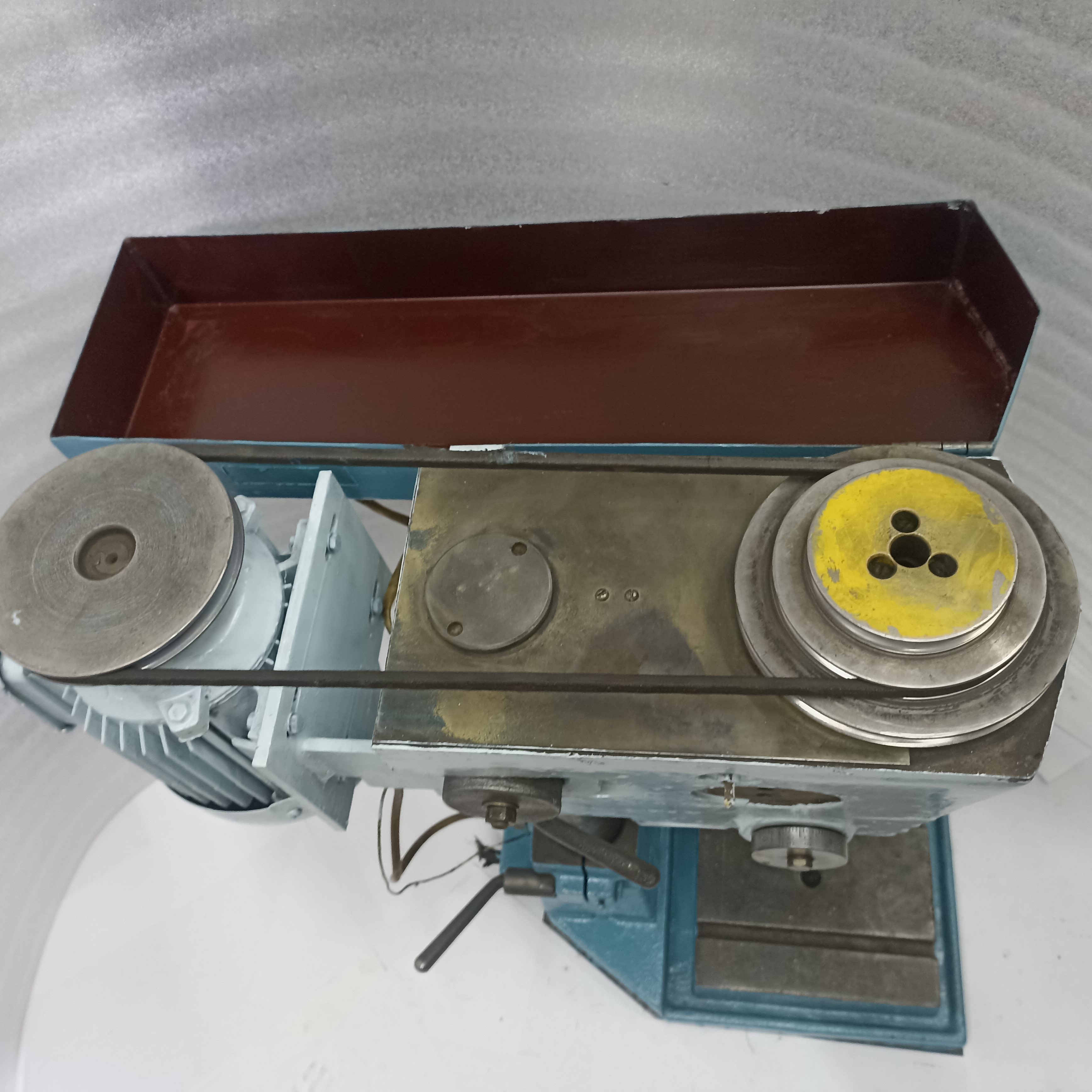 Станок сверлильный настольный  380/220V , шпиндель  -В18 стол 225Х225мм