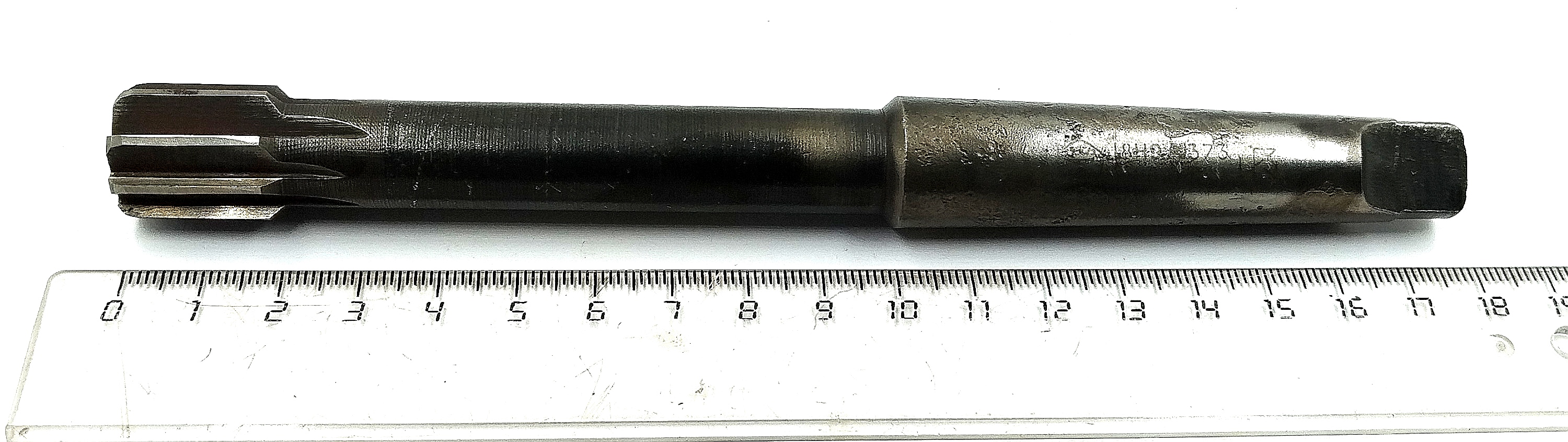 Развертка машинная d 18 H9 к/х КМ2 Р6М5 Z=8