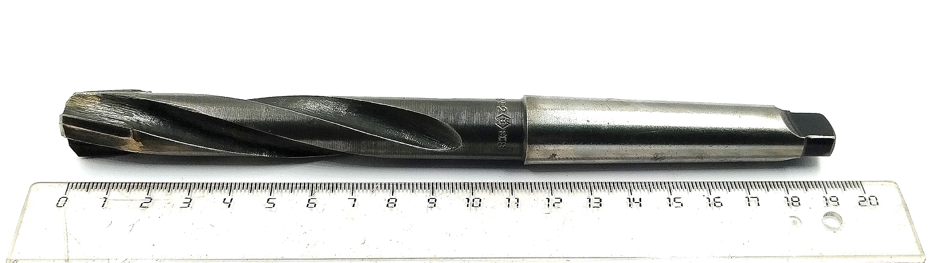 Зенкер цельный d 18 №2 с напайными пластинами ВК8 к/х КМ2 Z=3