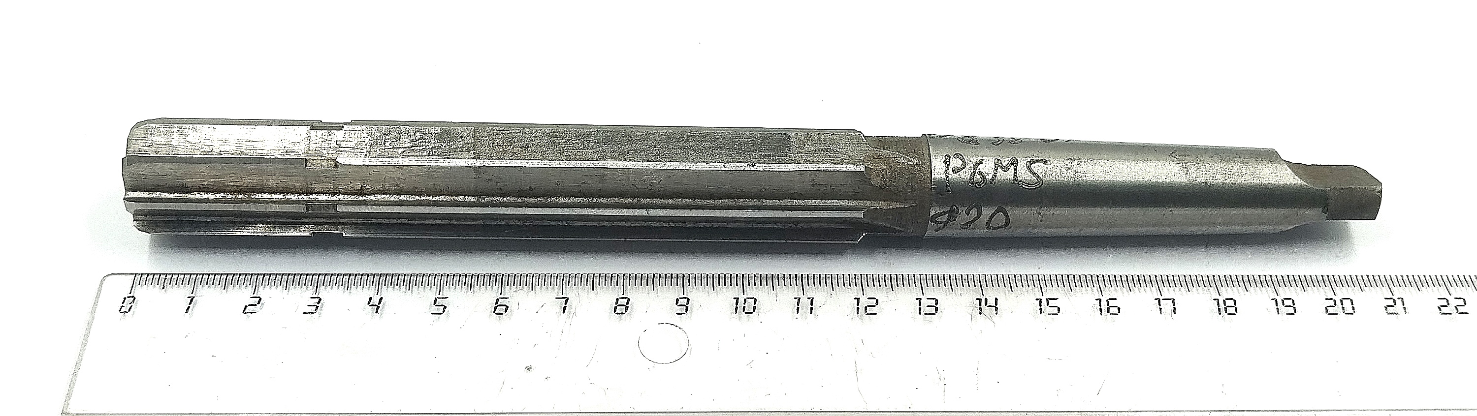 Развертка машинная d 20 к/х КМ2 Р6М5 Z=8 (Карандаш)