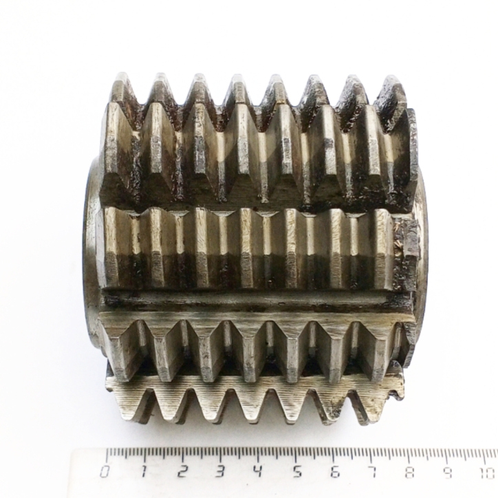 Фреза червячная зуборезная модульная М3,0 20° 2°08' HSS