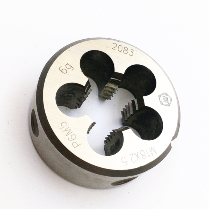 Плашка 2650-2083 М18х2,5 6g Р6М5 ГОСТ 9740-71